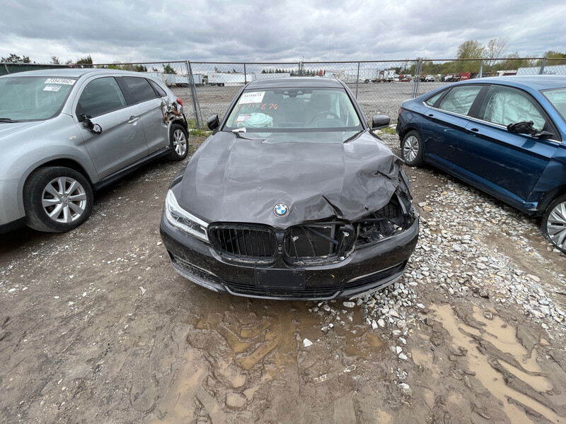 Капот BMW 7 Series  2018 4.4 Бензин 