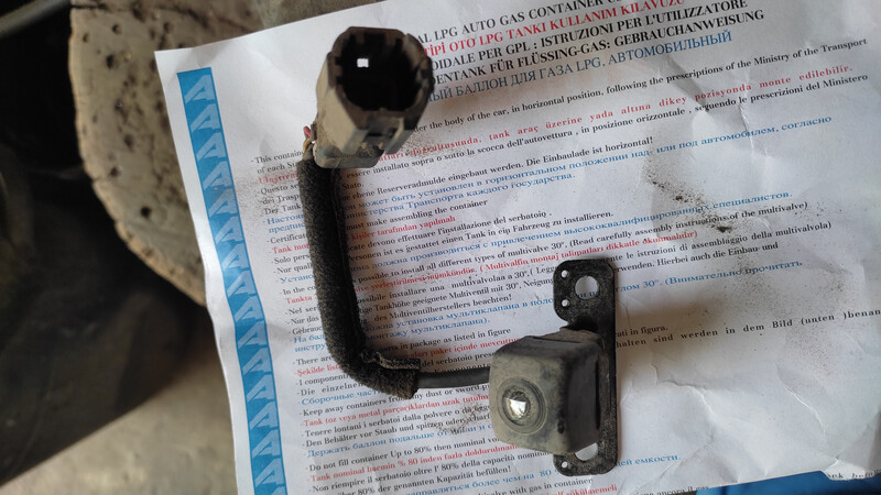 Камера заднего вида 957602W000   Hyundai Santa FE