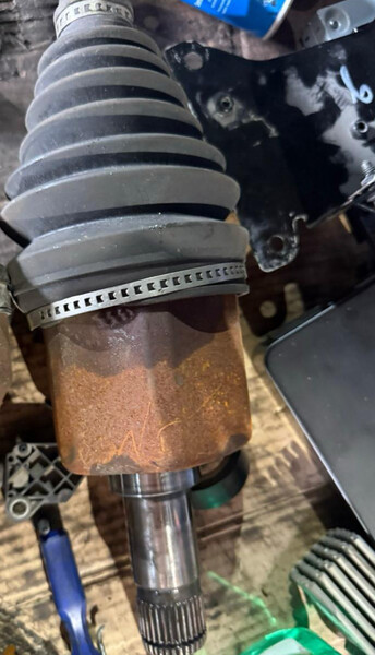 Полуось Volvo C40  2023 Житомир