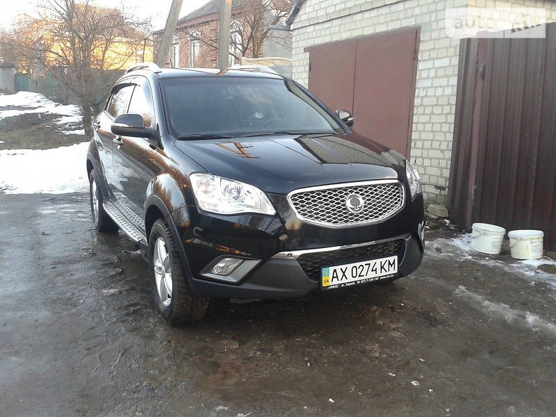 Фара правая SSangYong Korando 2.0АТ 2013 г.  2.0 л бензин Киев