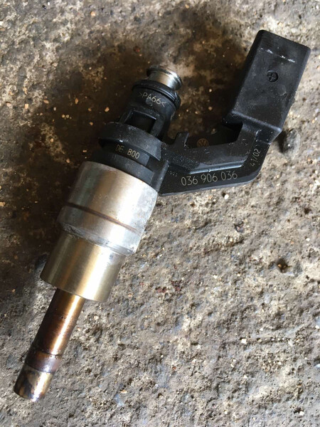 Форсунка Audi A2 хэтчбек 2003 г.  1.6 л бензин Винница