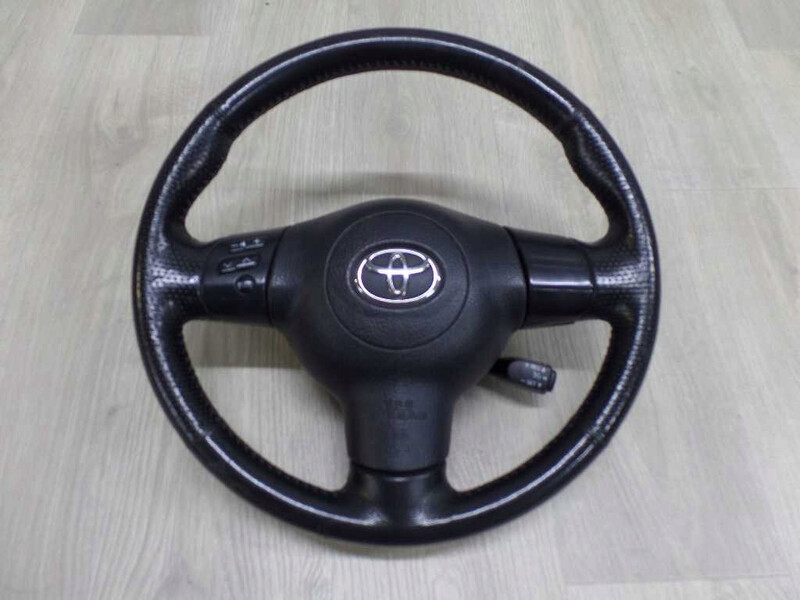 Руль e12 рестайл Toyota Corolla E120 хэтчбек 2003 г.  1.4 л бензин