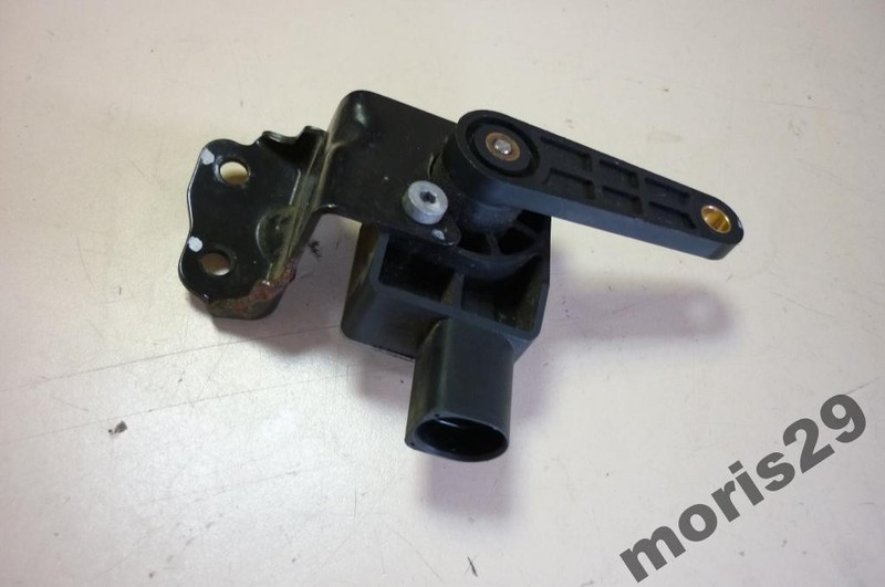 Датчик положения задней подвески Volkswagen Passat B7 2013 р.  2.0 л дизель Київ