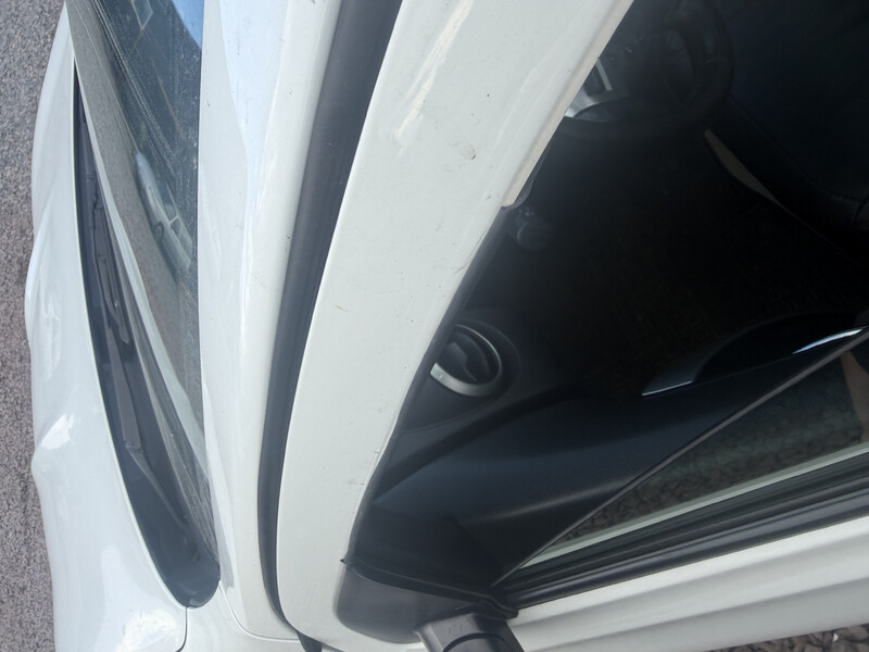 Резинка двери наружная Nissan Qashqai J10  2011 2.0 Бензин 