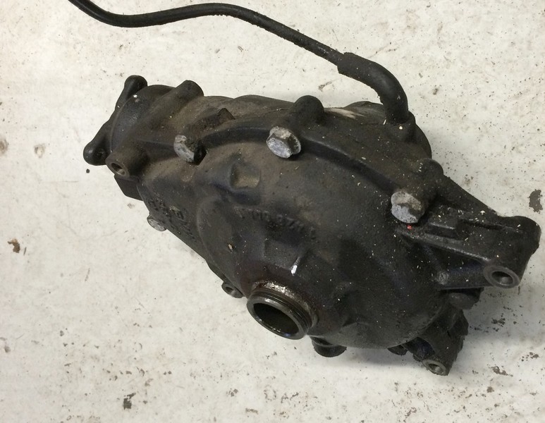 Редуктор моста переднего 31 50 7 512 665   BMW X5