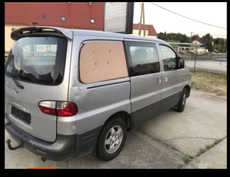 Скло бічне Hyundai H1  2000 2.5 Дизель 