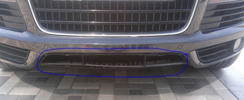 Решётка бампера Audi Q7  2010 3.0 Дизель Киев