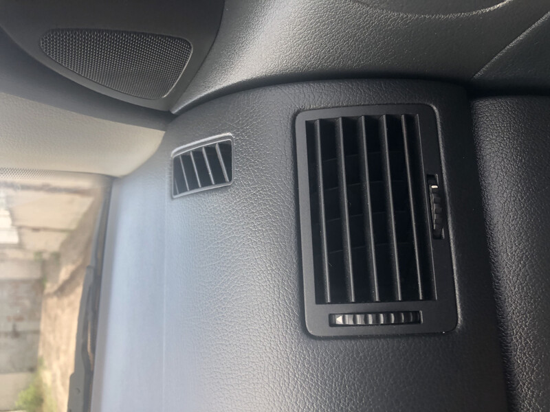 Решётка воздуховода Skoda Octavia Tour  2008 хэтчбек 1.6 Бензин Днепр