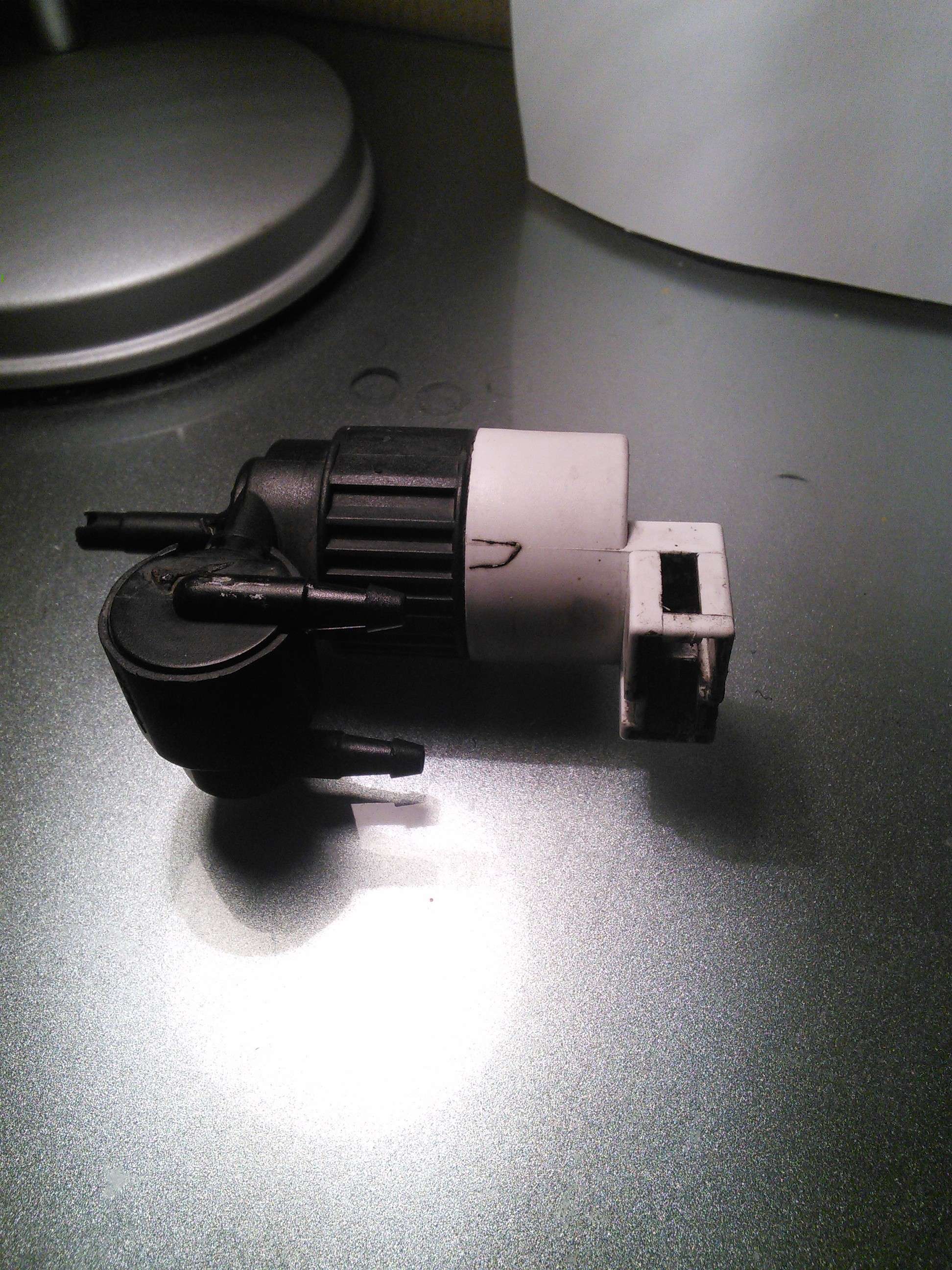 Насос омивача Nissan Micra K11  1998 1.0 Бензин 