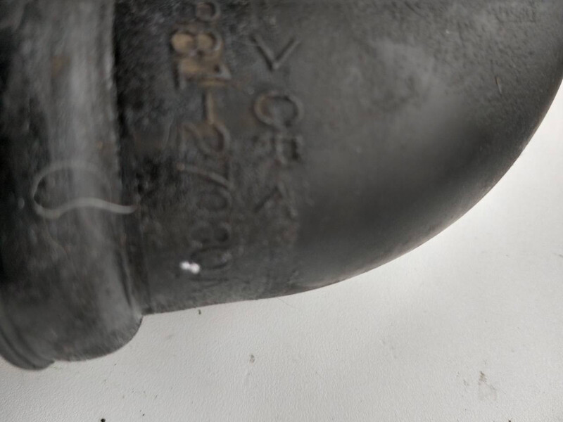 Патрубок воздушный Toyota Avensis  2001 2.0 Дизель Черкассы