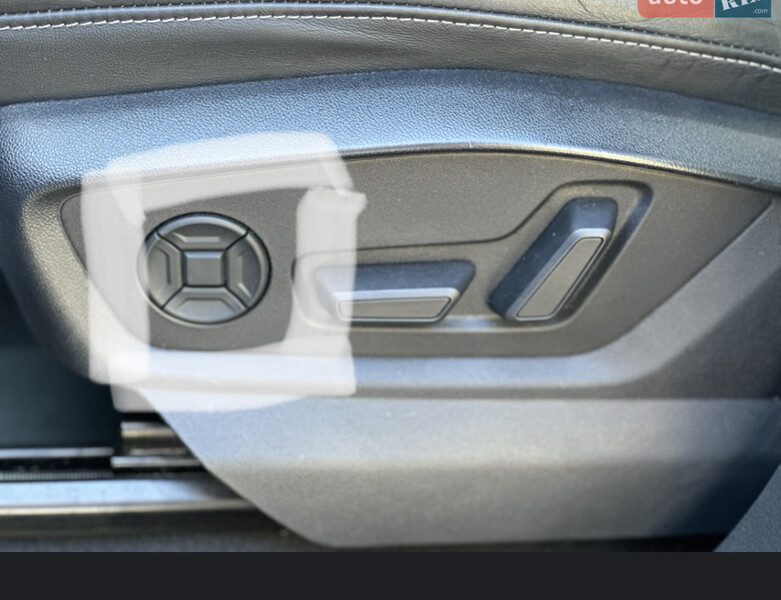 Кнопки сидіння пасажирська сторона Audi Q8  2020 3.0 Бензин Львів