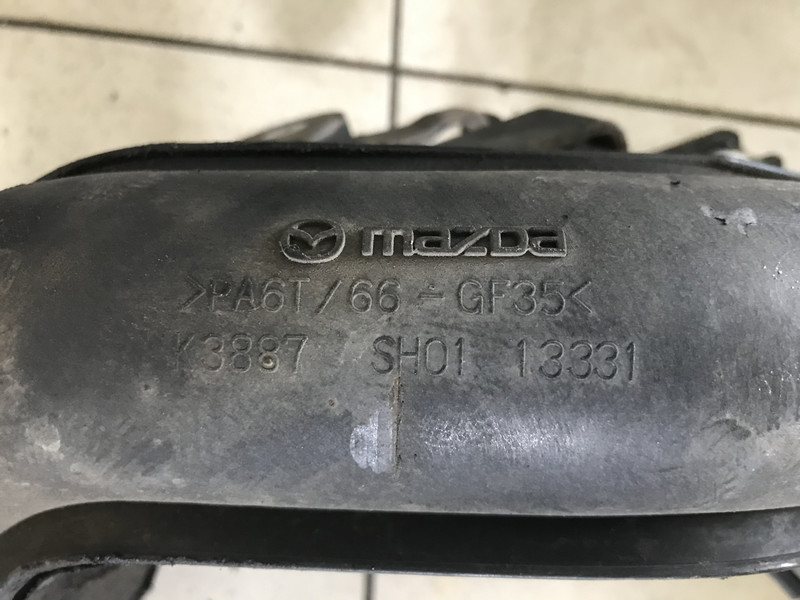 Патрубки интеркулера Mazda CX-5 2014 г.  2.2 л дизель Винница