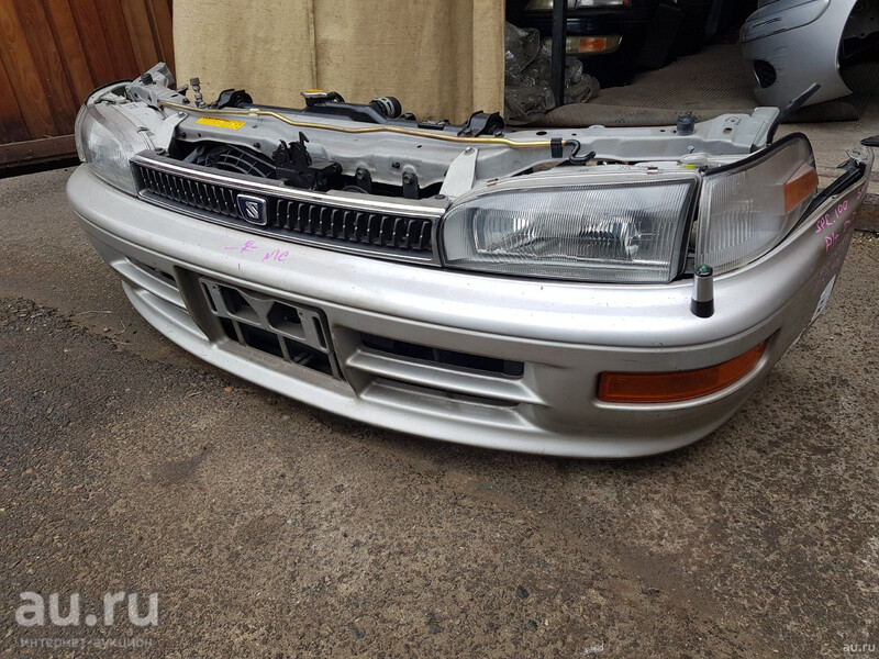 Решетка радиатора Toyota Sprinter corolla 1992 г.  1.4 л бензин Львов