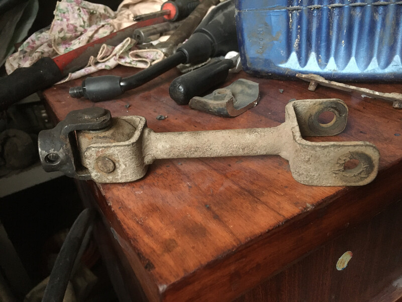 Рычаг кулисы SSangYong Rexton 2005 г.  2.7 л дизель Глухов