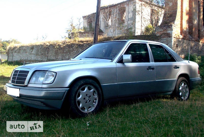 Бампер передний Mercedes E-Class 1995 г.  3.0 л дизель Киев