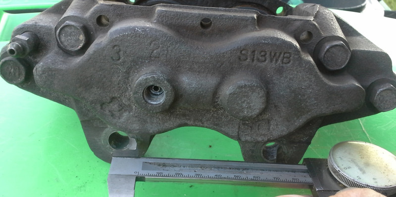 Суппорт s13wb Toyota Hilux 1989 р.  2.0 л дизель Харків