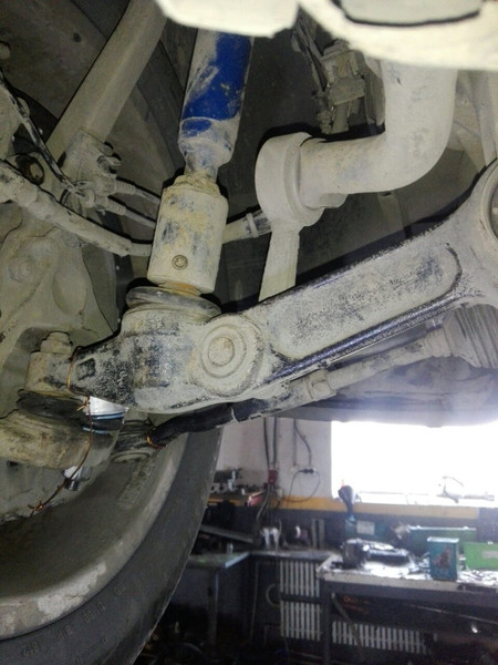 Несущий рычаг Mercedes-Benz S-Class  2000 4.3 Бензин Мукачево