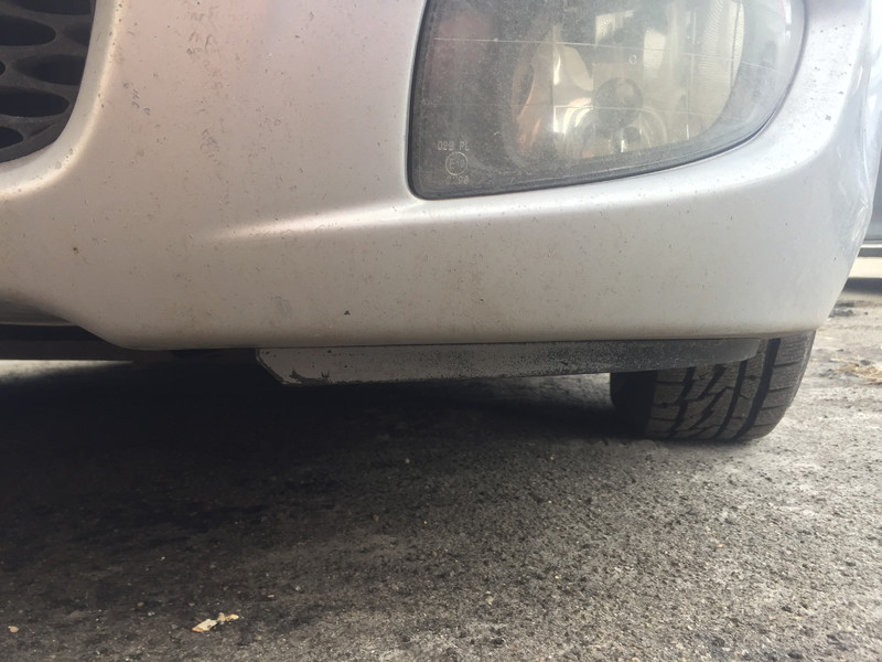 Молдинги переднего бампера Kia Cerato  2007 1.6 Дизель 