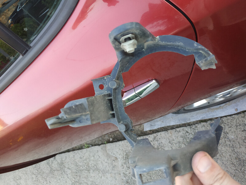 Крепеж правой противотуманки Nissan Leaf  2013 хетчбек  Электро 