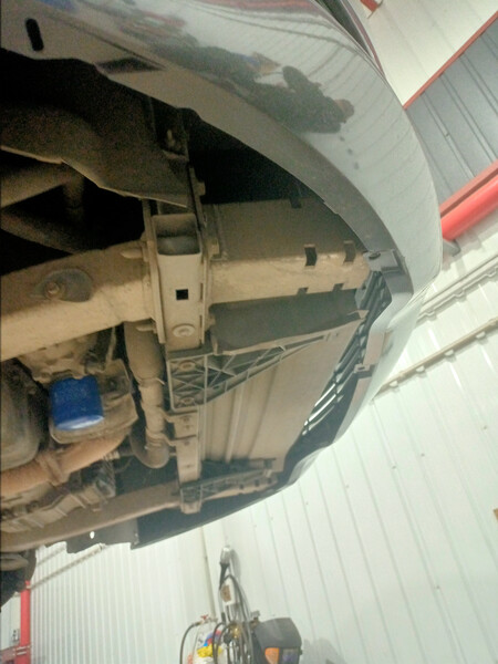 Підкрилки Chrysler 200 2015 р.  2.4 л бензин Кременчук