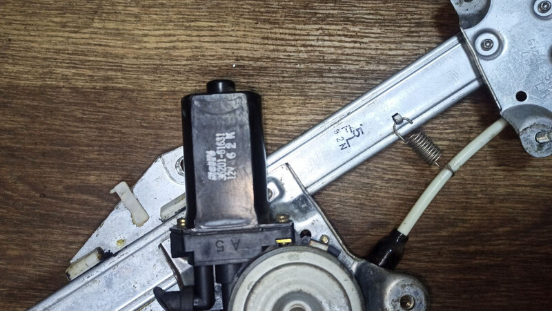 Моторчик стеклоподйомника водительской двери Mazda 626  1996 Киев