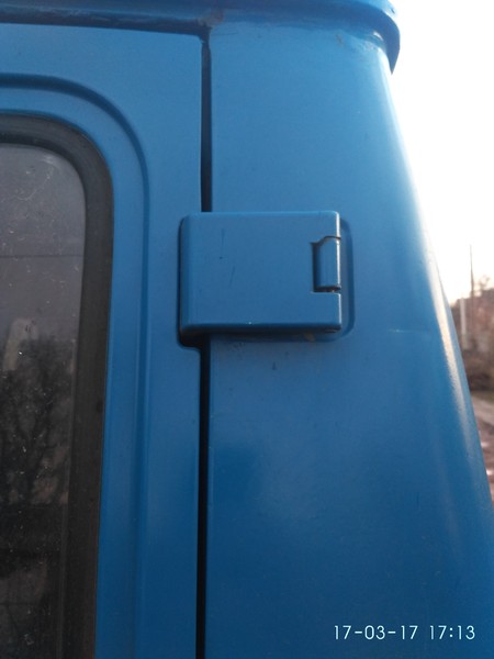 Петля задней двери Renault Trafic 1990 г.  2.5 л дизель Черкассы