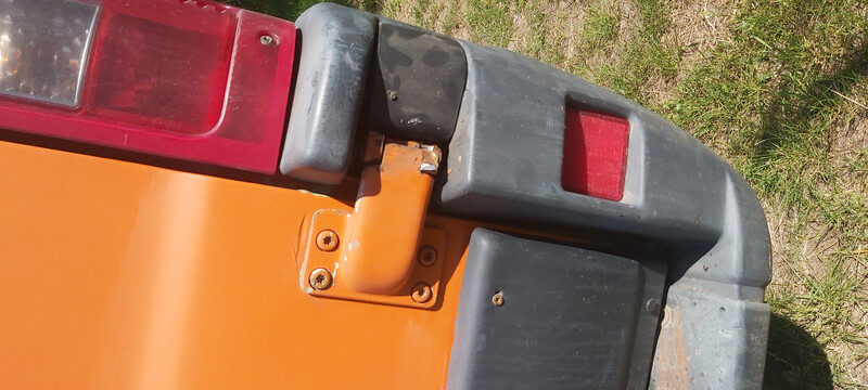 Нижняя правая петля двери Citroen Jumper  2004 2.2 Дизель Черновцы