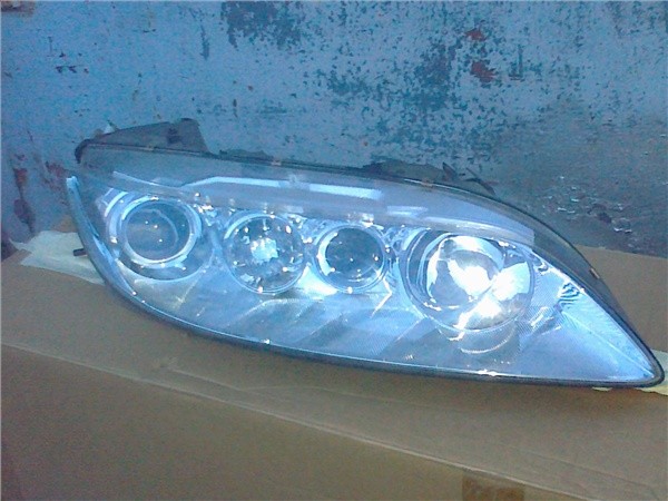 Правая фара КСЕНОН светлая Mazda 6  2004 2.0 Бензин Запорожье
