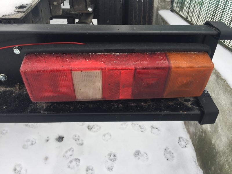 Стекло заднего фонаря Ford Transit 2012 г.  2.4 л дизель Ровно