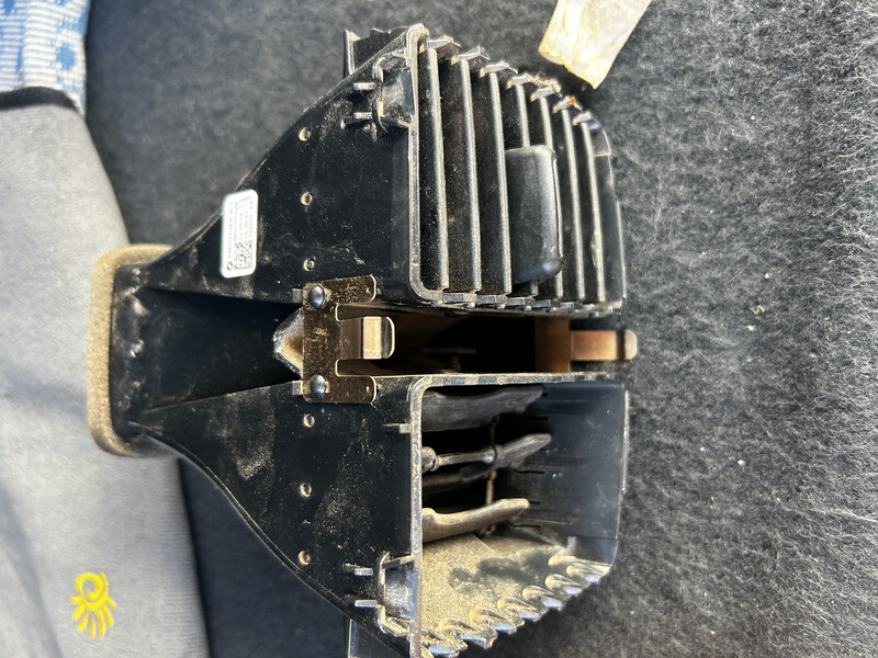 Дефлектор повітря задній BMW X1  2016 2.0 Бензин 