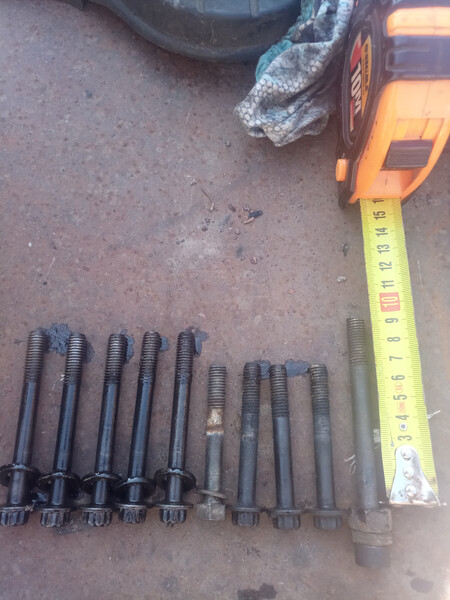 Болты ГБЦ Nissan Sunny B12  1988 универсал 1.6 Бензин Оржица