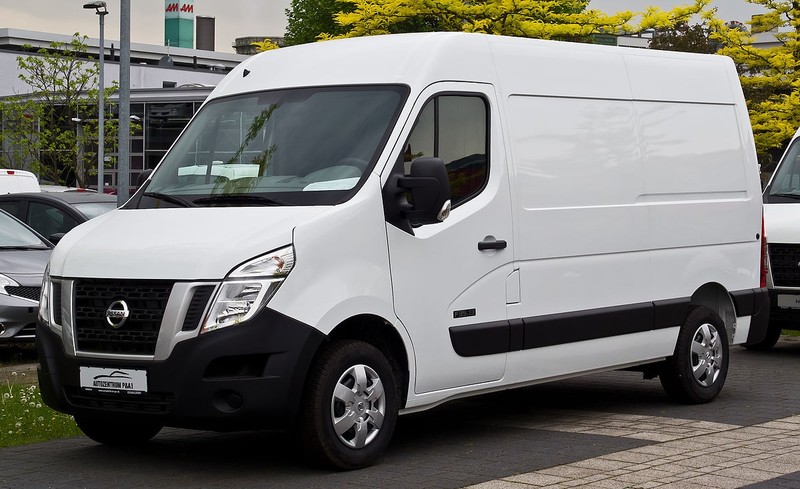 Капот Nissan NV400  2014 2.4 Дизель Луцк