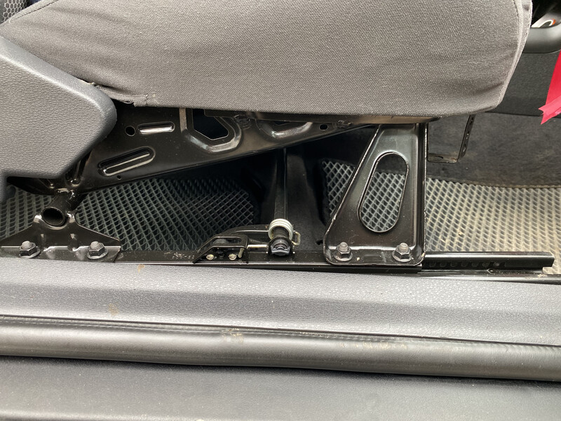 Пластмасса сиденья Volkswagen Fox  2007 хэтчбек 1.2 Бензин 