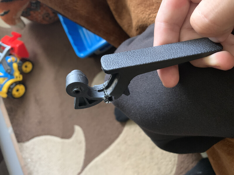 Ручка відкривання капота Citroen Berlingo  2012 1.6 Дизель 