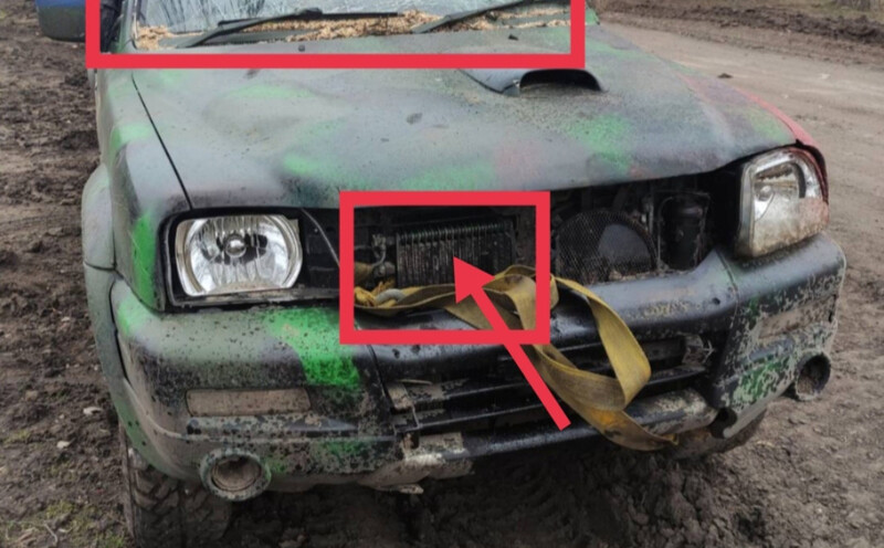 Радиатор масляный Mitsubishi L 200  1999 2.5 Дизель Борисполь