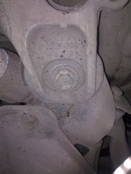 Траверса КПП 8E0399261P   Audi A4