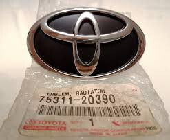 Эмблема решетки радиатора Toyota Carina E  1993 2.0 Бензин Одесса
