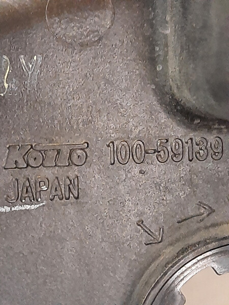 Фара передня права Suzuki SX4  2011 2.0 Бензин 