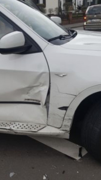 Крыло переднее правое BMW X5 E70  2011 универсал 4.4 Бензин Киев