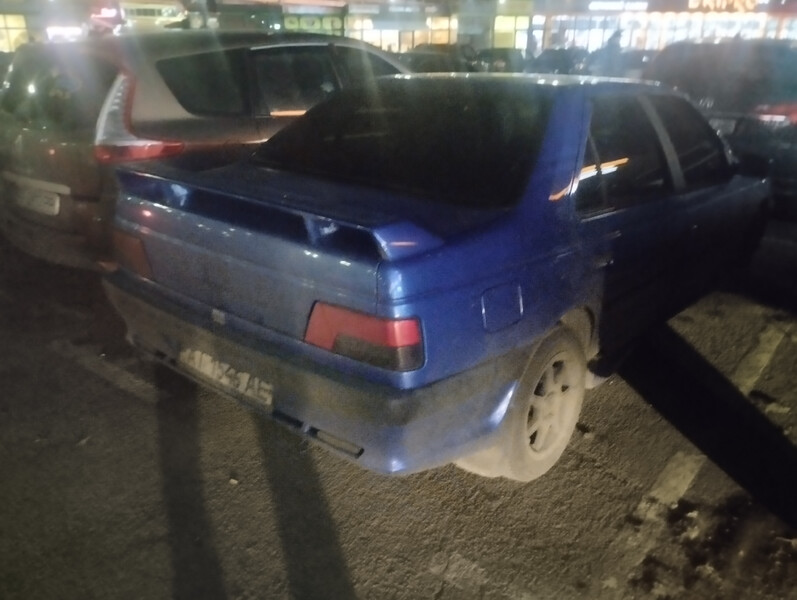 Спойлер Peugeot 405  1987 1.9 Бензин 