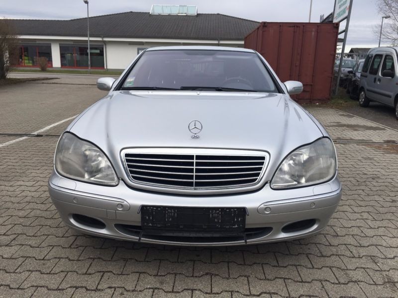 Решітка радіатора Mercedes S-Class Z 50 2000 р.  3.2 л бензин Краматорськ