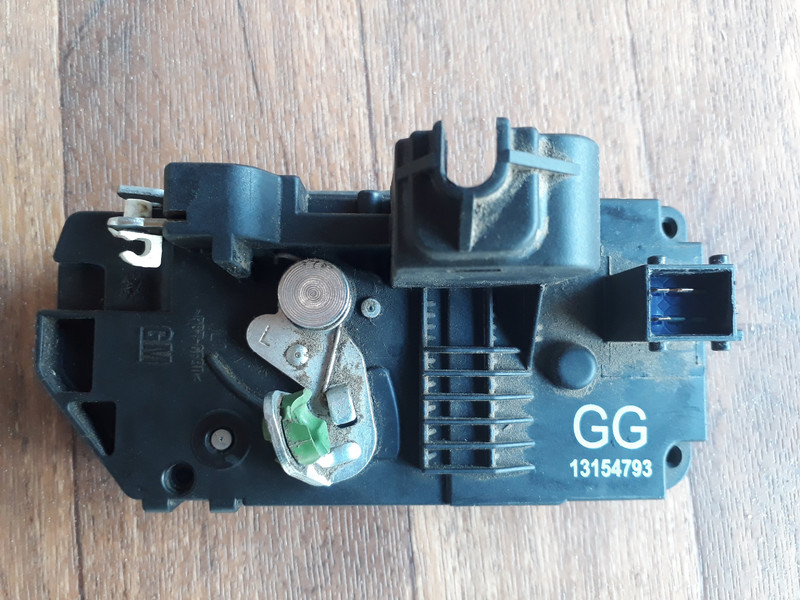 Замок дверей задніх лівих Opel Meriva A  2008 1.8 Бензин 