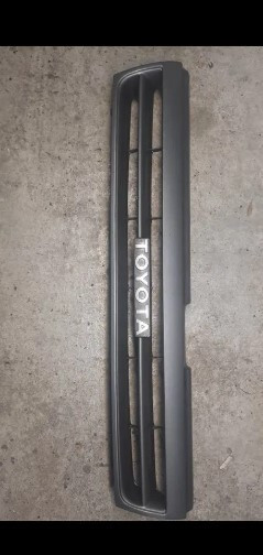 Решітка радіатора Toyota Carina T17 1990  Бензин Одеса