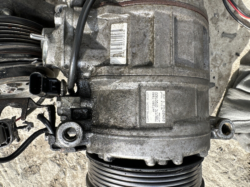 Компресор кондиціонера Mercedes-Benz Sprinter  2016 2.2 Дизель Івано-Франківськ