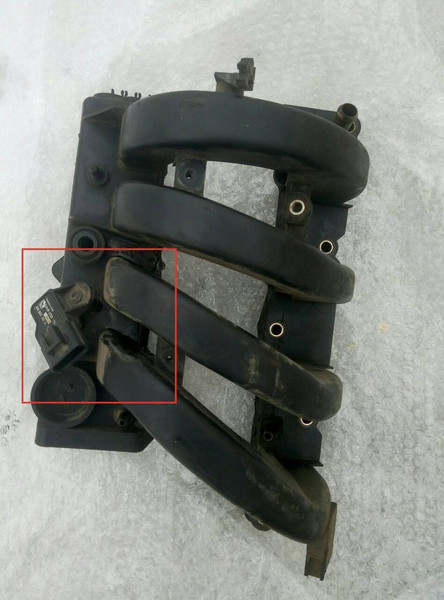 Впускний колектор Ford Fiesta MK4  1998 хетчбек 1.3 Бензин 