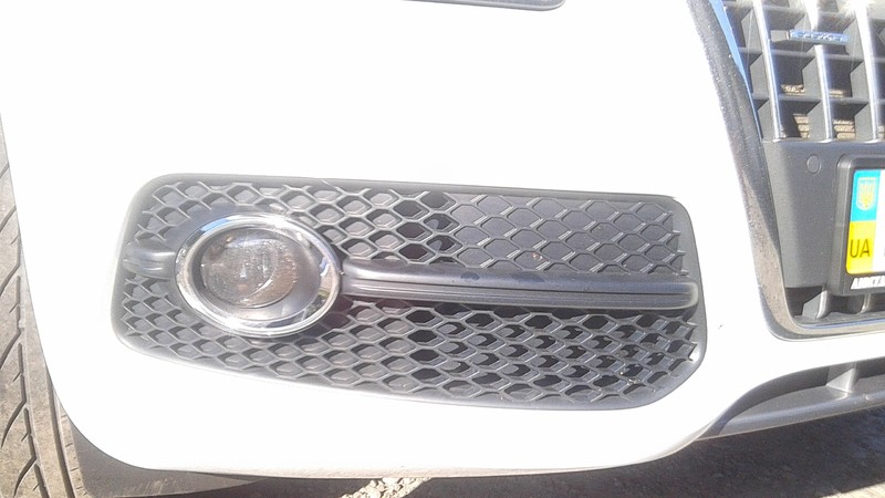 Решетка в бампер левая Audi A5  2009  Бензин Кривой Рог