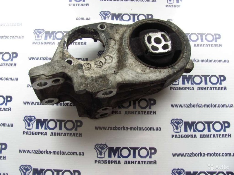 Кронштейн опори двигуна 1807V3   Citroen Berlingo