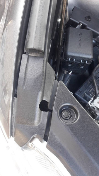 Заглушка на фару пластмасовая Toyota Highlander  2012 3.5 Бензин 