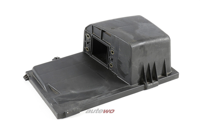 Корпус воздушного фильтра в сборе Audi 80 B4  1993 2.0 Бензин Киев