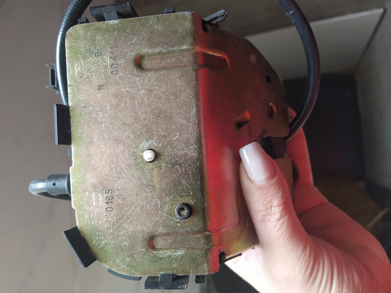 Замок двери багажника YS4A43102C7G0A   Ford Focus